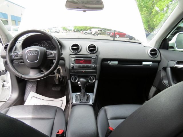 Audi A3 2010 photo 20