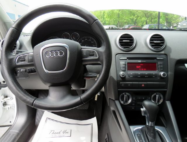 Audi A3 2010 photo 6