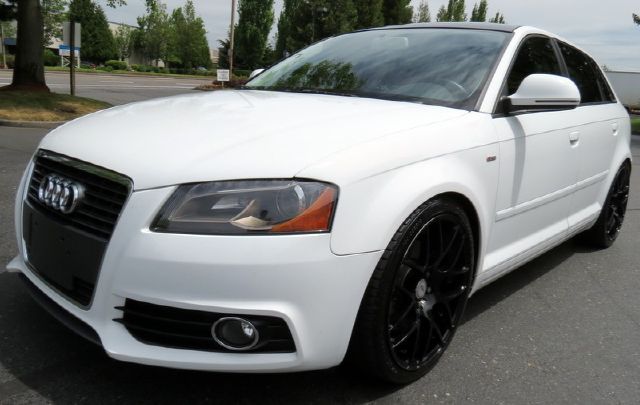 Audi A3 2010 photo 8