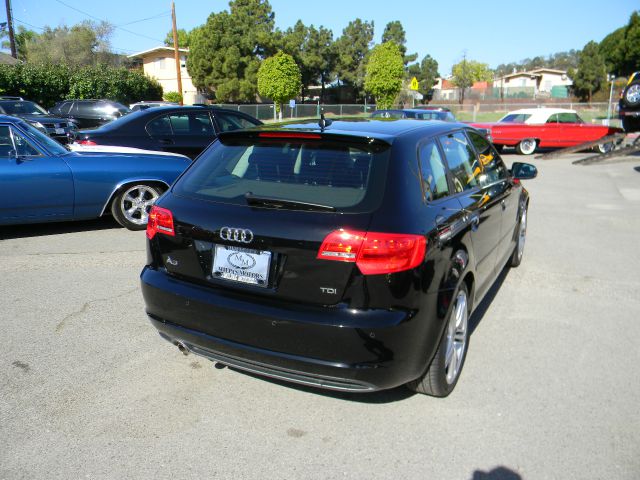 Audi A3 2011 photo 2