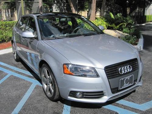 Audi A3 2011 photo 2