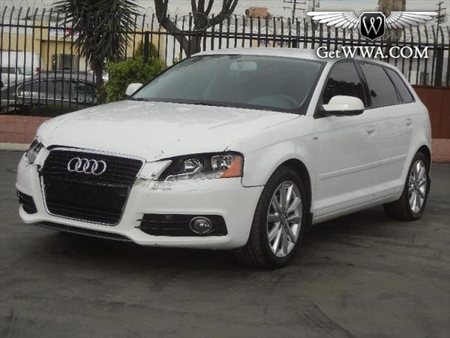 Audi A3 2011 photo 2
