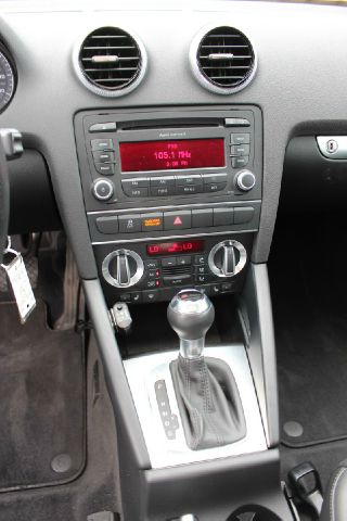 Audi A3 2011 photo 11