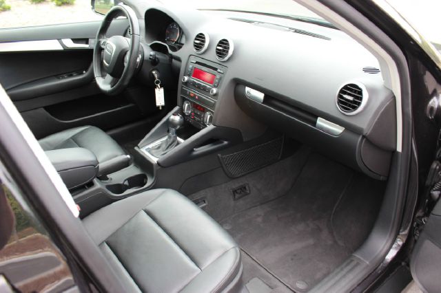 Audi A3 2011 photo 32