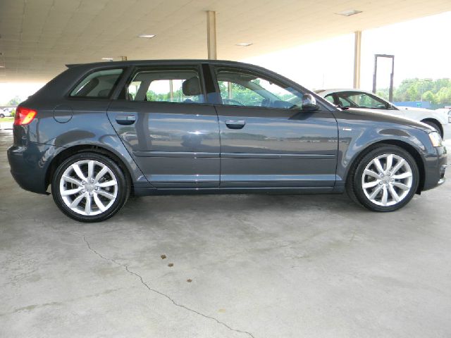 Audi A3 2011 photo 3