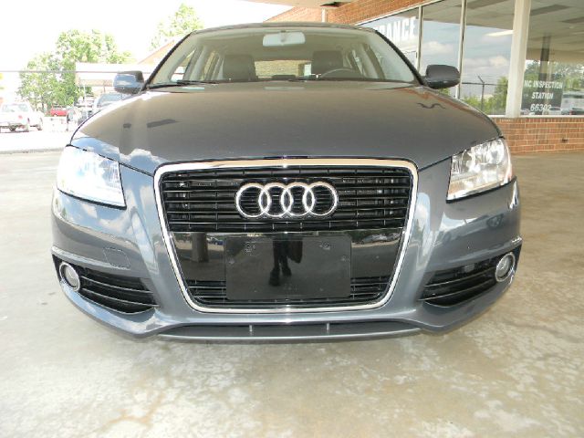 Audi A3 2011 photo 4