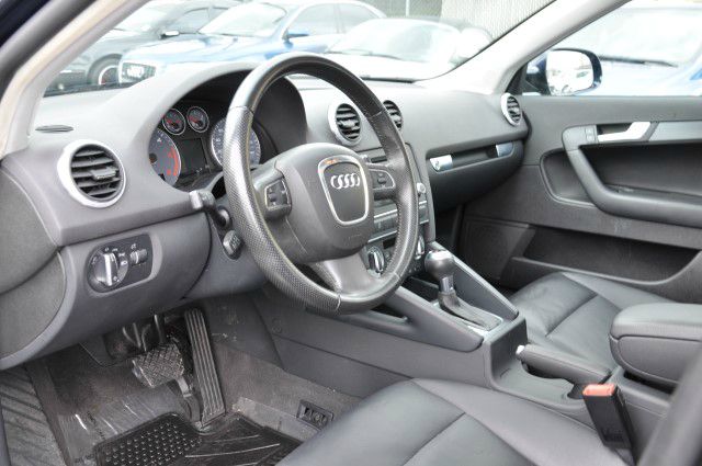 Audi A3 2012 photo 2