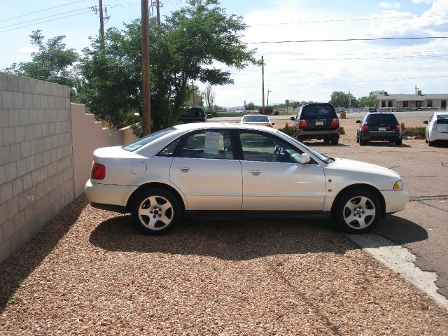Audi A4 1996 photo 1
