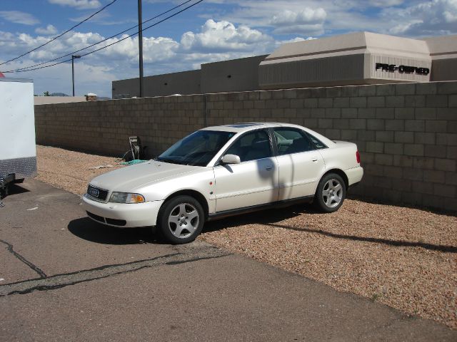 Audi A4 1996 photo 3