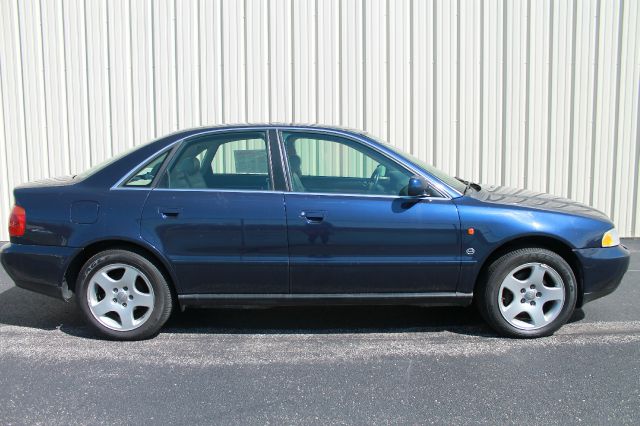 Audi A4 1996 photo 3