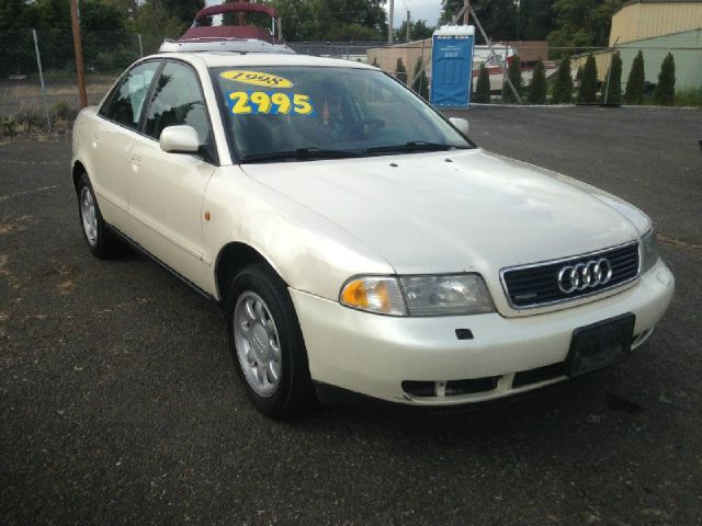 Audi A4 1997 photo 9