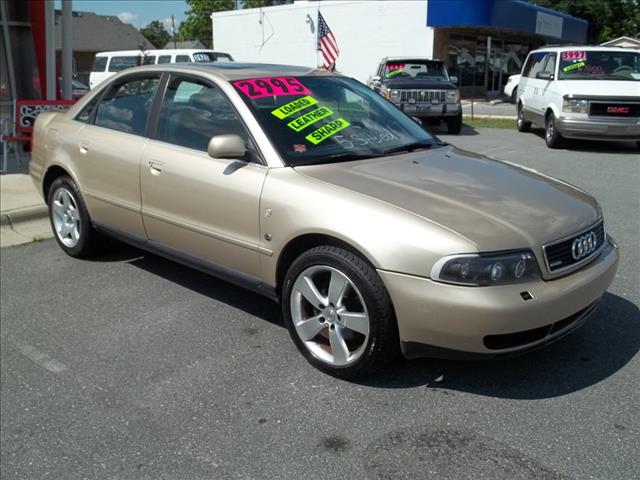 Audi A4 1997 photo 2