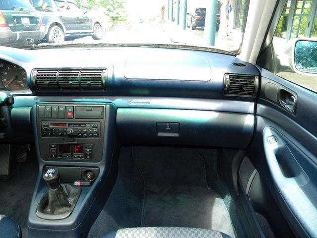 Audi A4 1500 Xcab Sbox 318 5spd 4x4 Sedan
