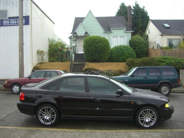 Audi A4 1998 photo 4