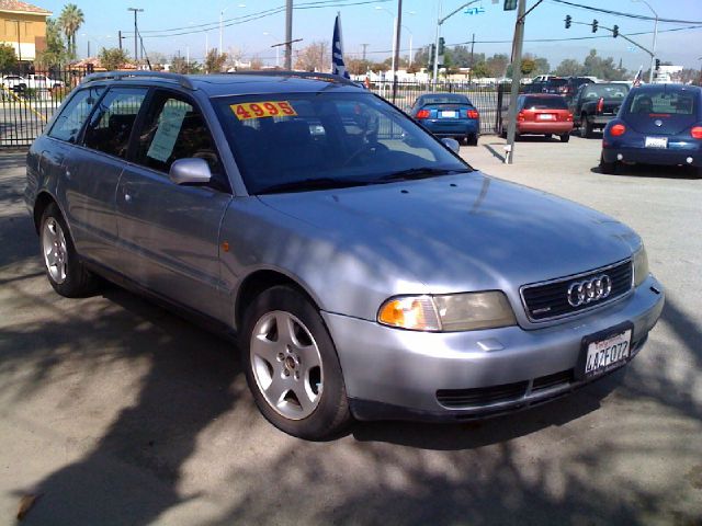 Audi A4 1998 photo 1