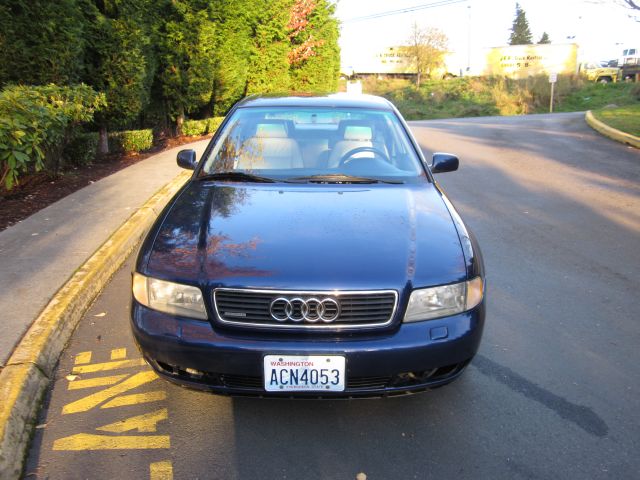 Audi A4 1998 photo 3