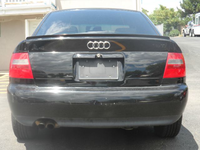 Audi A4 1998 photo 2