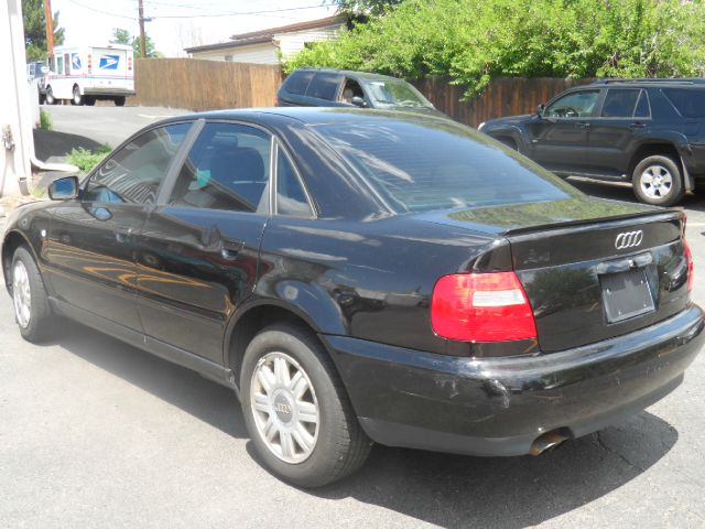 Audi A4 1998 photo 4