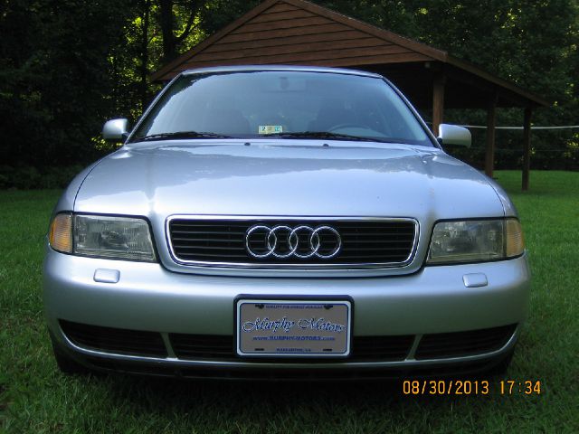 Audi A4 1998 photo 4