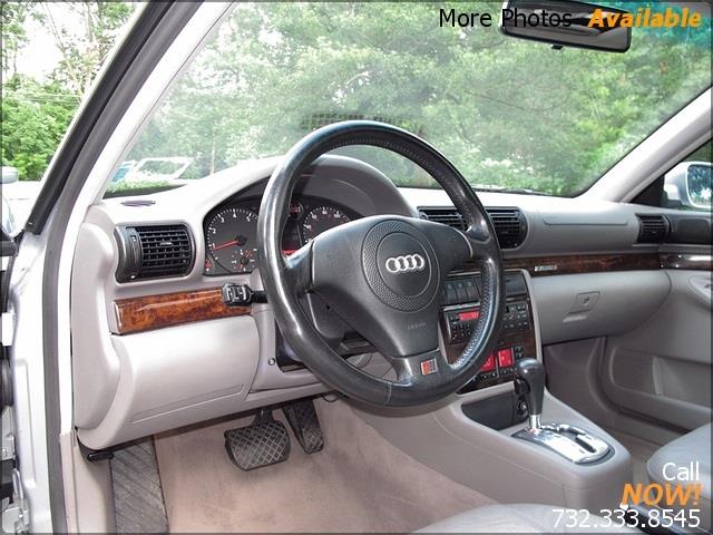Audi A4 1998 photo 0