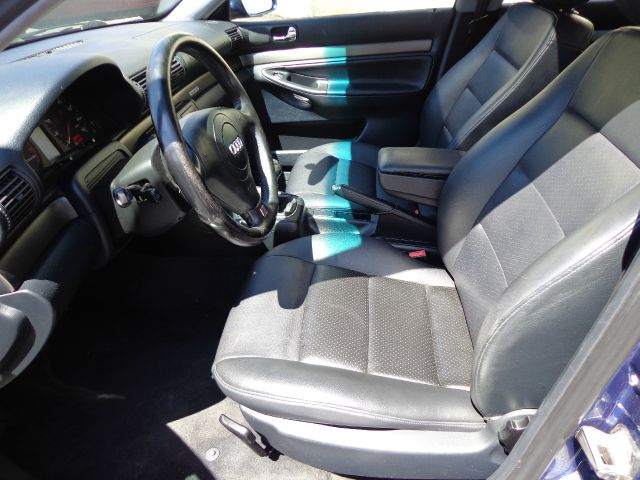 Audi A4 1999 photo 1