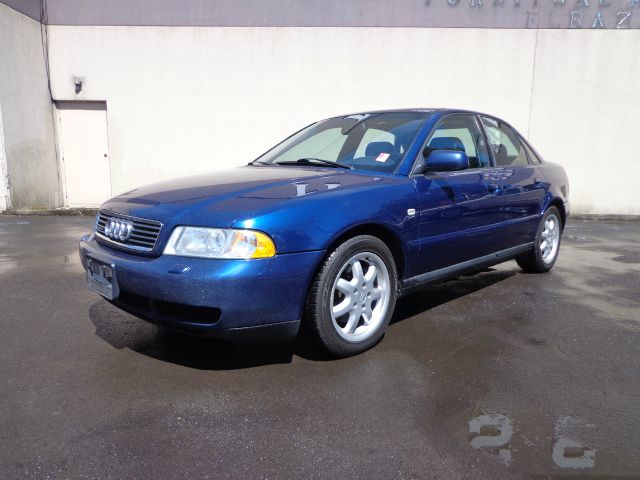 Audi A4 1999 photo 3
