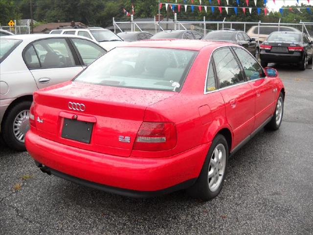 Audi A4 1999 photo 3