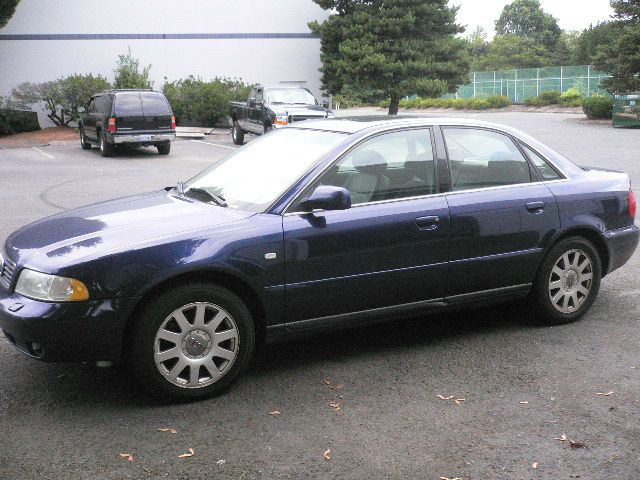 Audi A4 2000 photo 1