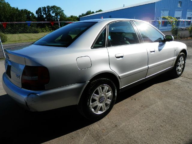 Audi A4 2000 photo 1