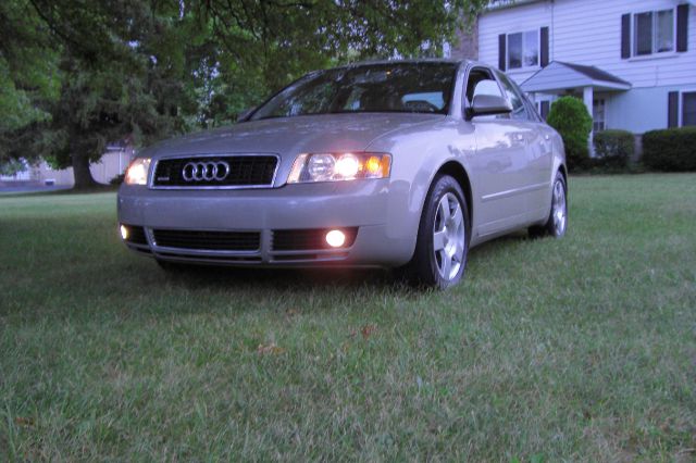 Audi A4 2000 photo 4