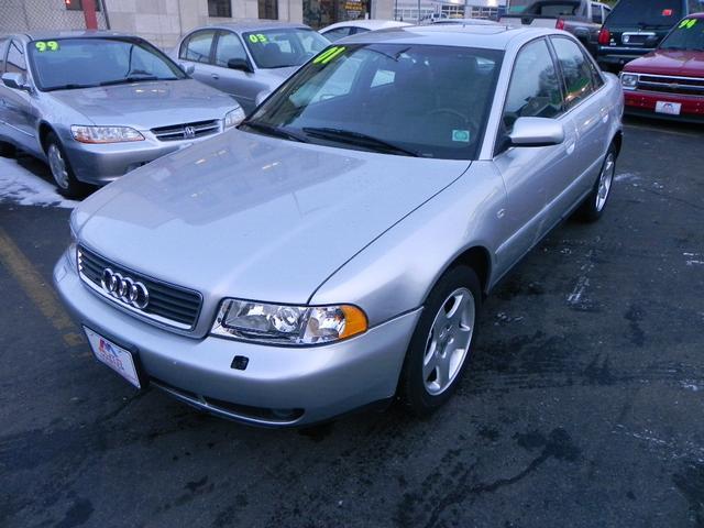 Audi A4 Convenience Sedan