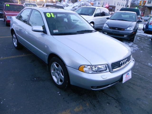 Audi A4 2000 photo 1