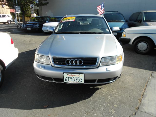 Audi A4 2000 photo 3