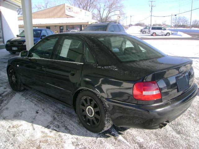 Audi A4 2000 photo 3