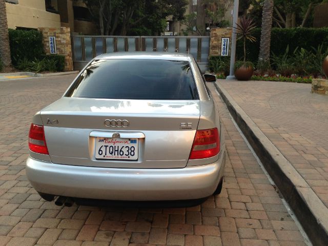 Audi A4 2000 photo 1