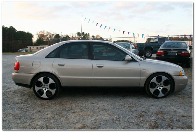 Audi A4 2000 photo 4