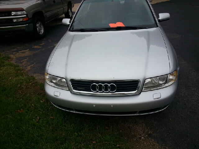 Audi A4 Convenience Sedan