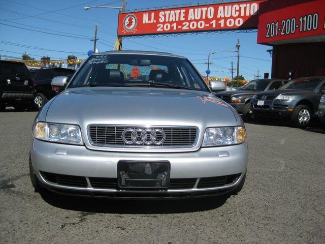Audi A4 2000 photo 2