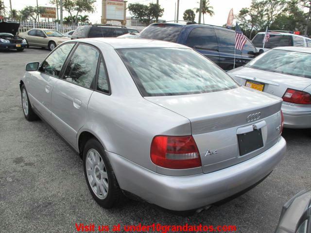 Audi A4 2000 photo 2