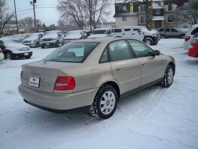 Audi A4 2000 photo 1