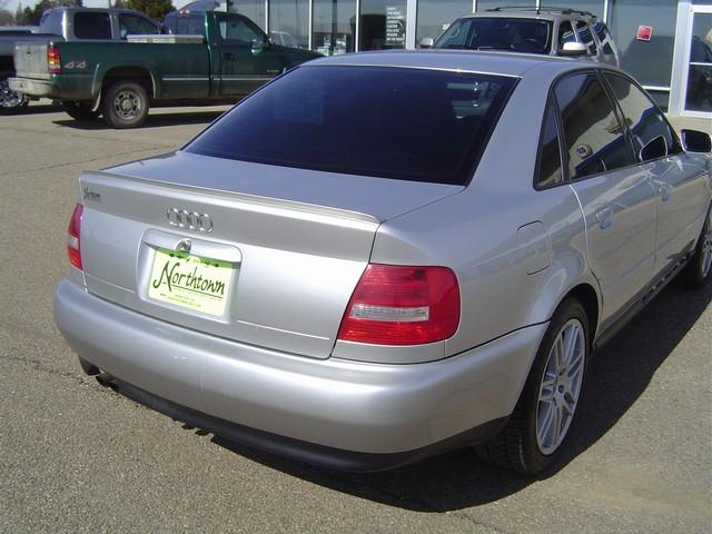Audi A4 2000 photo 1