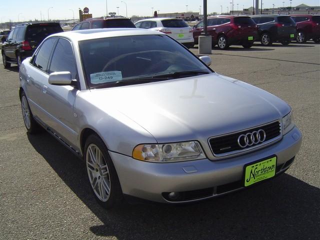 Audi A4 2000 photo 3