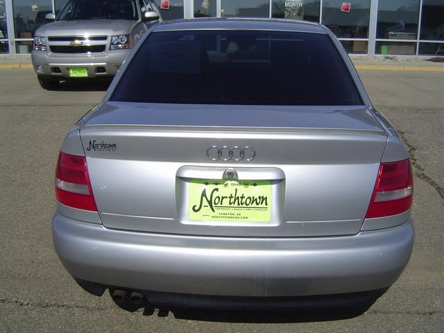 Audi A4 2000 photo 4