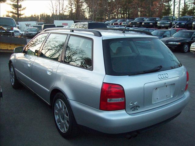 Audi A4 2000 photo 2