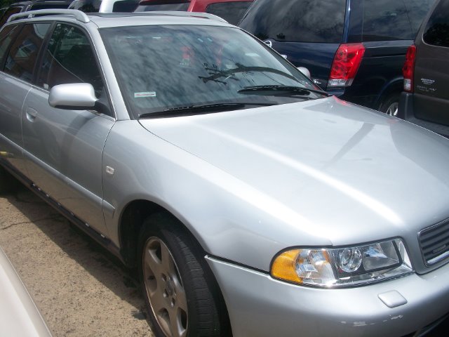 Audi A4 2000 photo 2