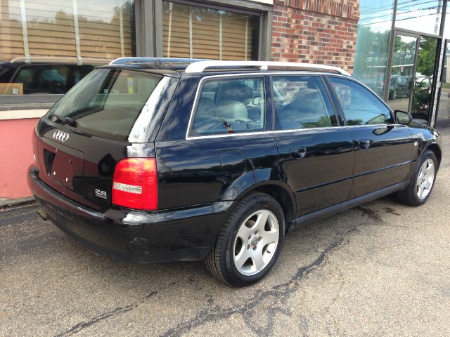 Audi A4 2001 photo 2