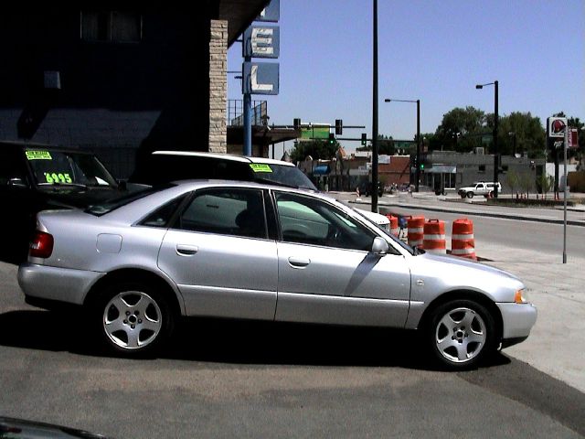 Audi A4 2001 photo 4