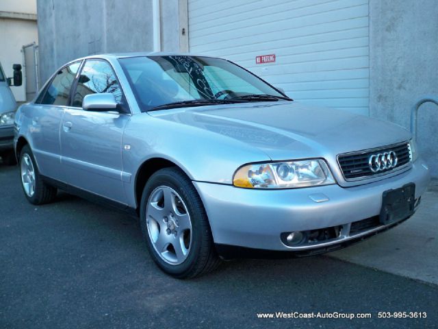 Audi A4 2001 photo 2