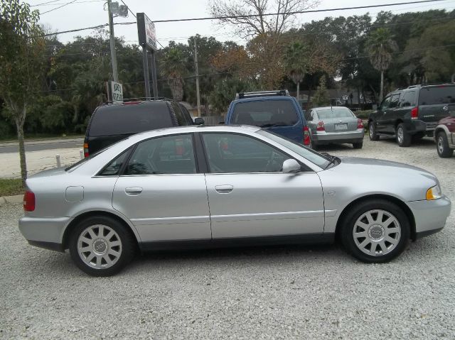 Audi A4 2001 photo 1