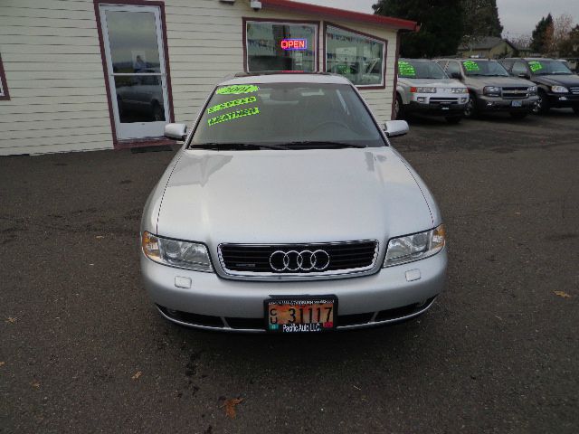 Audi A4 2001 photo 4